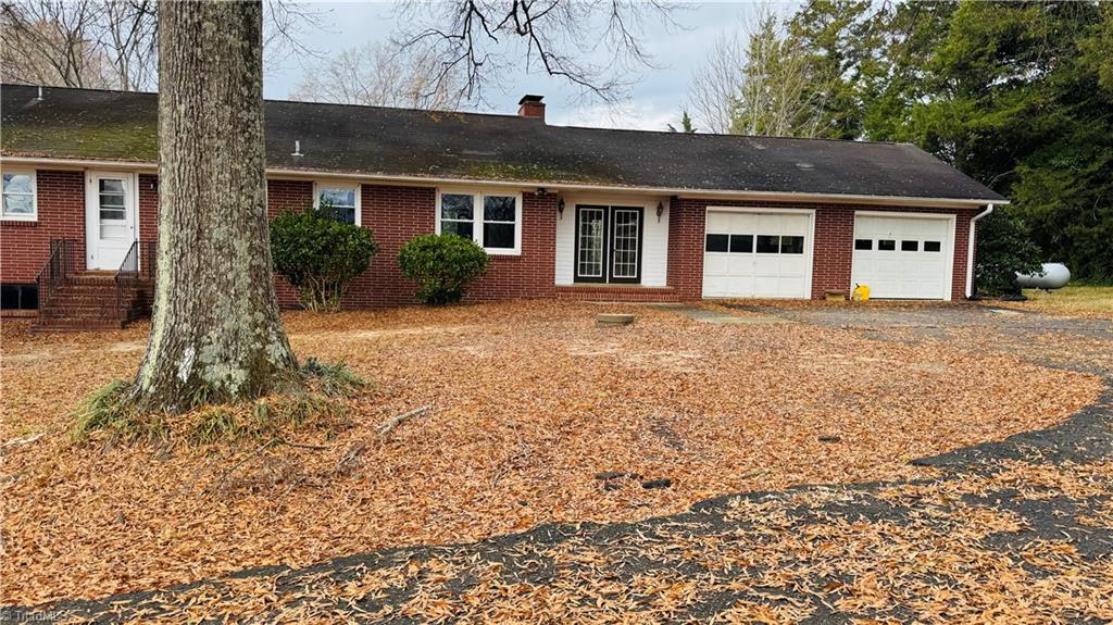 4905 Murray Road Winston-Salem, NC 27106 - Photo 3 of 7