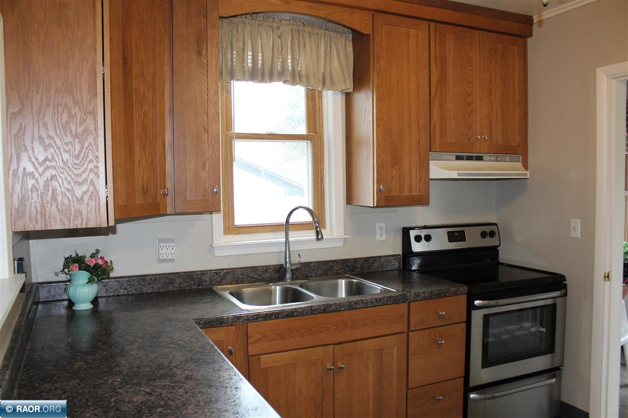 606 South 6th Street Virginia, MN 55792 - Photo 2 of 14