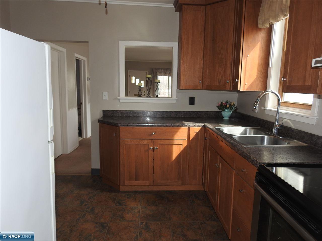 606 South 6th Street Virginia, MN 55792 - Photo 3 of 14
