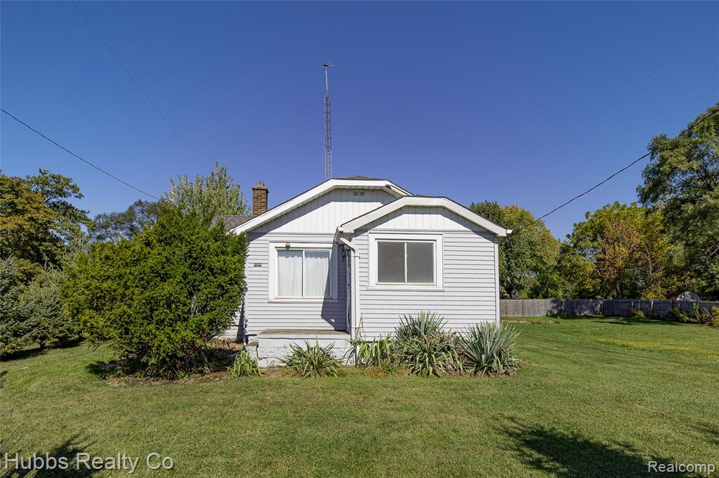 5305 Lapeer Road Burton, MI 48509 - Photo 4 of 59 Gallery Image 4