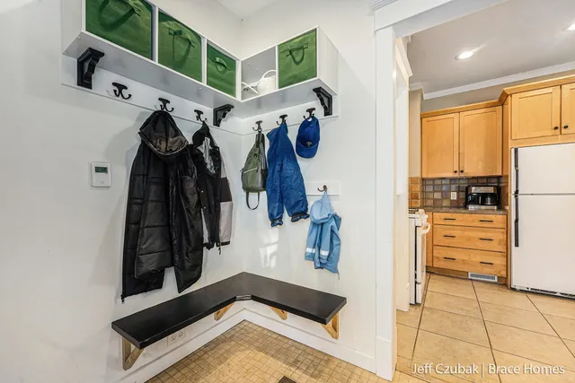 $289,000 | 612 Deming Street Southeast, Grand Rapids, MI 49507