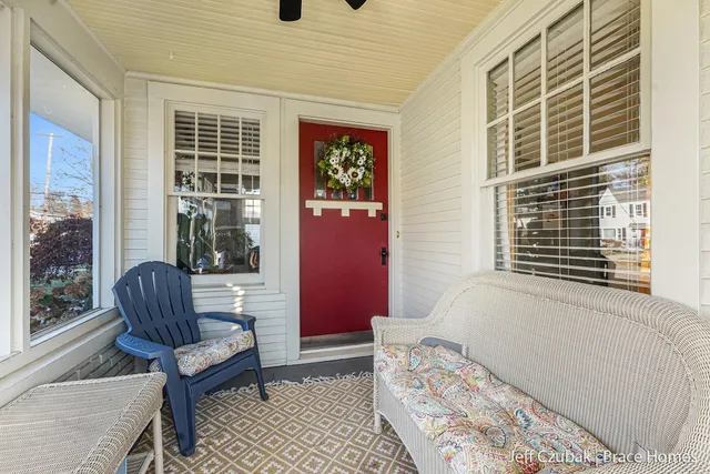 $289,000 | 612 Deming Street Southeast, Grand Rapids, MI 49507