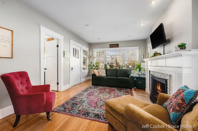 $289,000 | 612 Deming Street Southeast, Grand Rapids, MI 49507