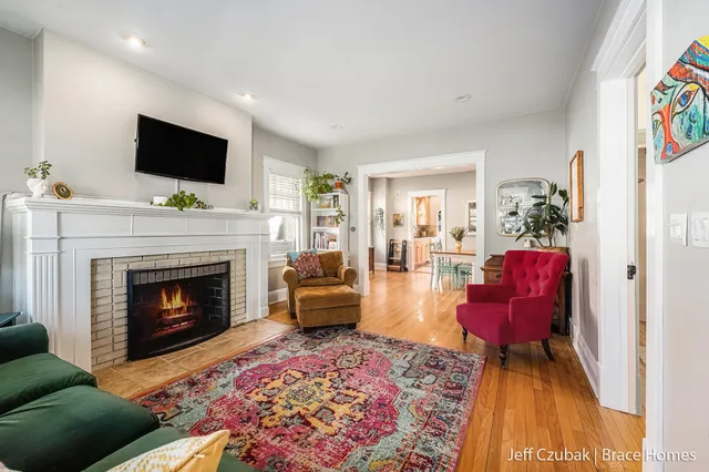 $289,000 | 612 Deming Street Southeast, Grand Rapids, MI 49507