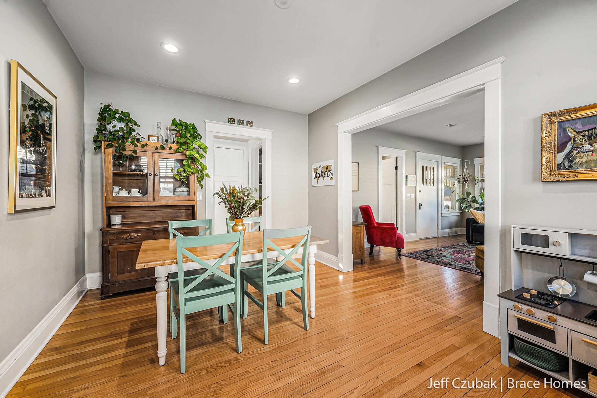 612 Deming Street Southeast Grand Rapids, MI 49507 - Photo 6 of 29 _DSC6400