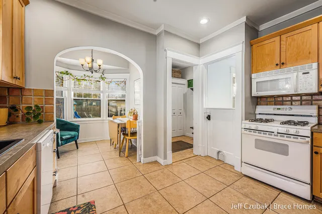 $289,000 | 612 Deming Street Southeast, Grand Rapids, MI 49507