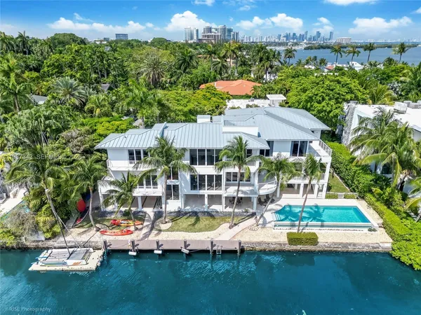 $16,400,000 | 3835 Carole Court, Miami, FL 33133