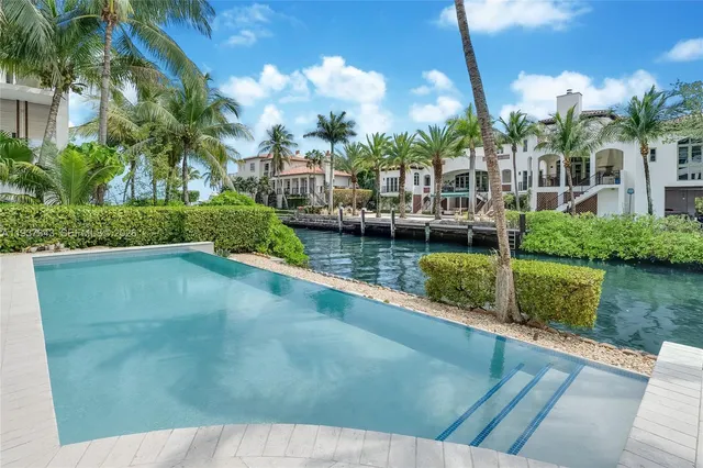 $17,950,000 | 3835 Carole Court, Miami, FL 33133