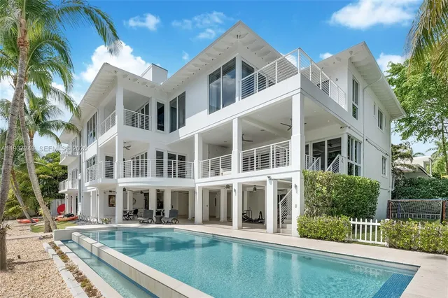 $17,950,000 | 3835 Carole Court, Miami, FL 33133