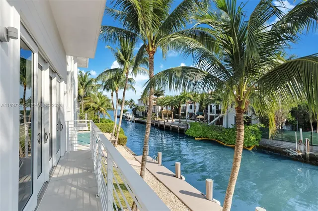 $17,950,000 | 3835 Carole Court, Miami, FL 33133