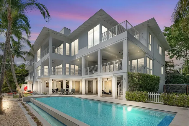 $17,950,000 | 3835 Carole Court, Miami, FL 33133