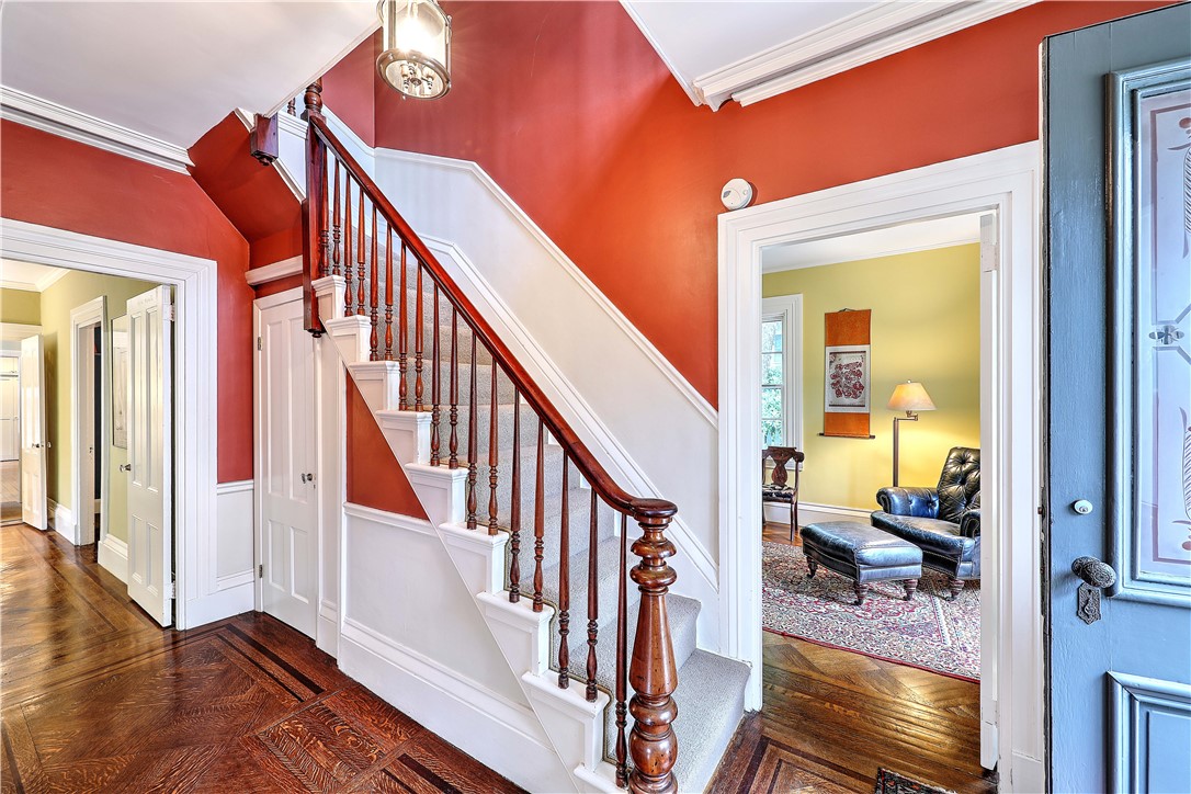93 Power Street Providence, RI 02906 - Photo 4 of 45