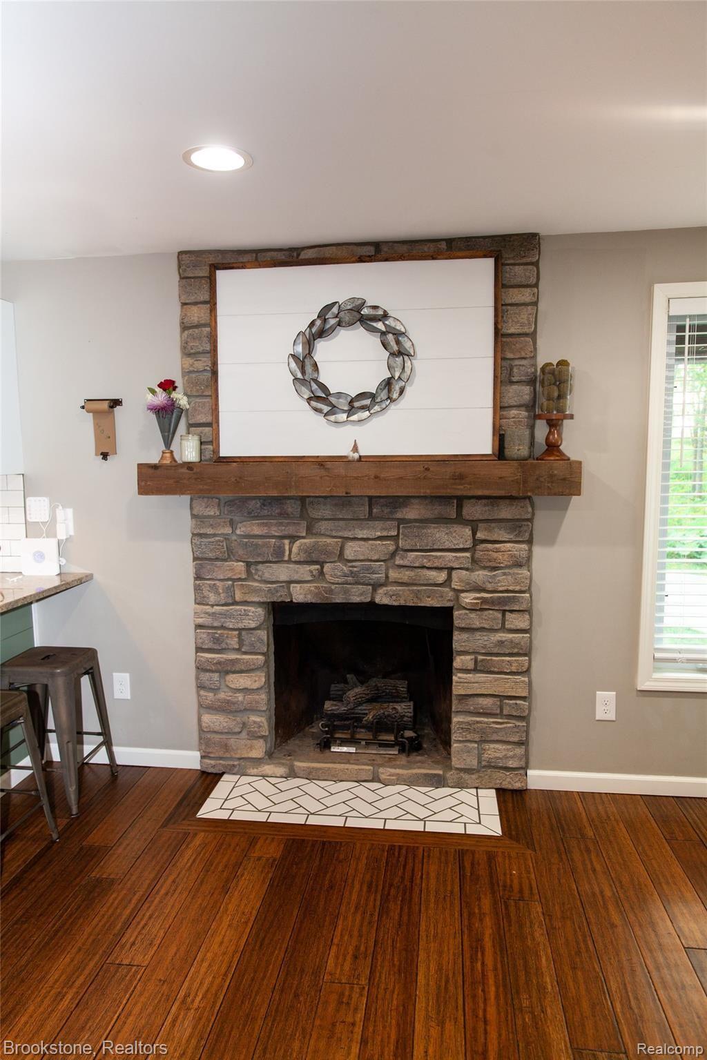 4592 Genesee Road Lapeer, MI 48446 - Photo 9 of 55 4592 Genesee edits-23.jpg