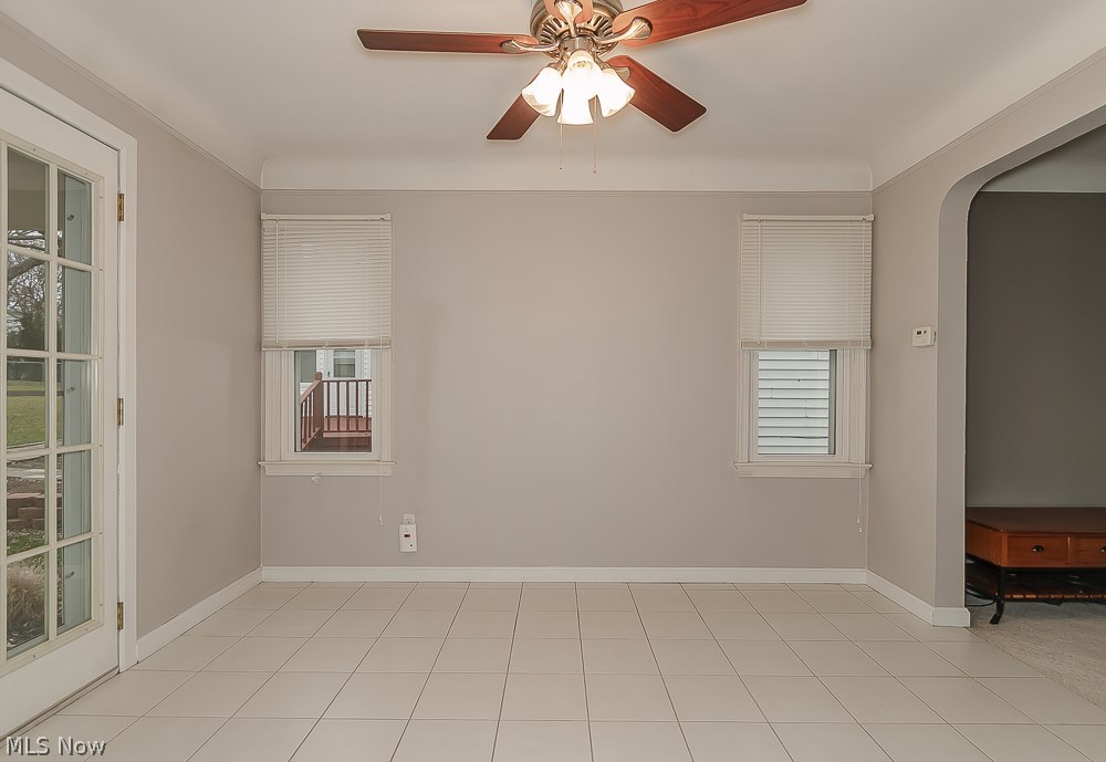 1555 Edgefield Road Lyndhurst, OH 44124 - Photo 9 of 25