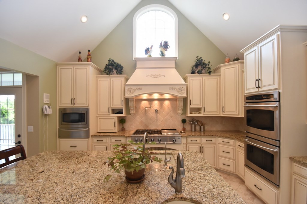 1221 West Lawson Road Bloomington, IN 47404 - Photo 6 of 36