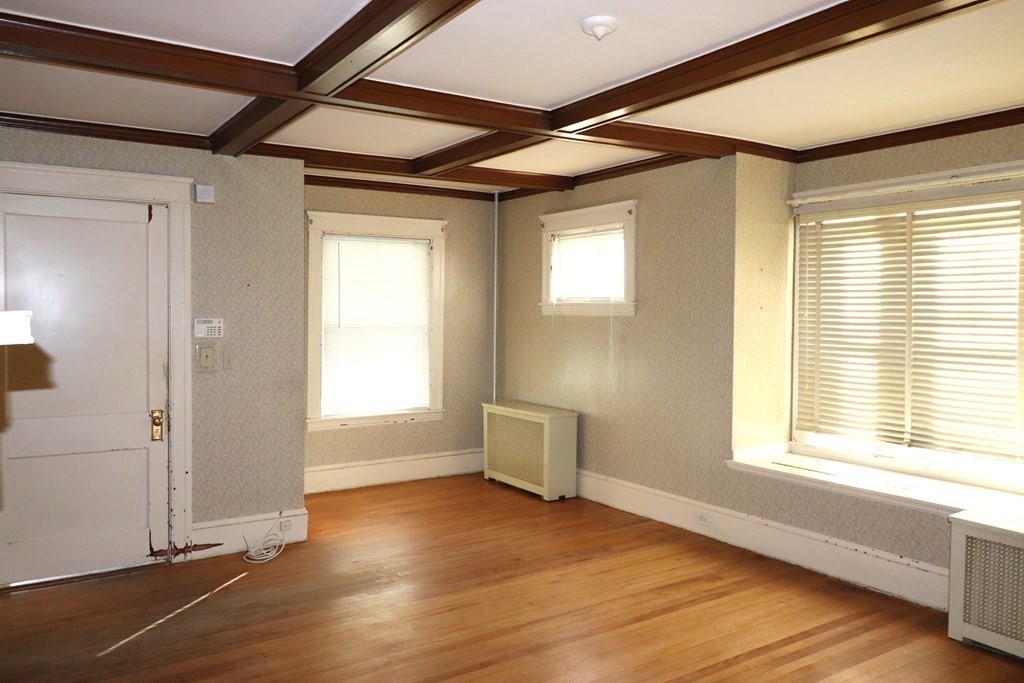 29 Guild Road Worcester, MA 01602 - Photo 3 of 16 Gallery Image 3