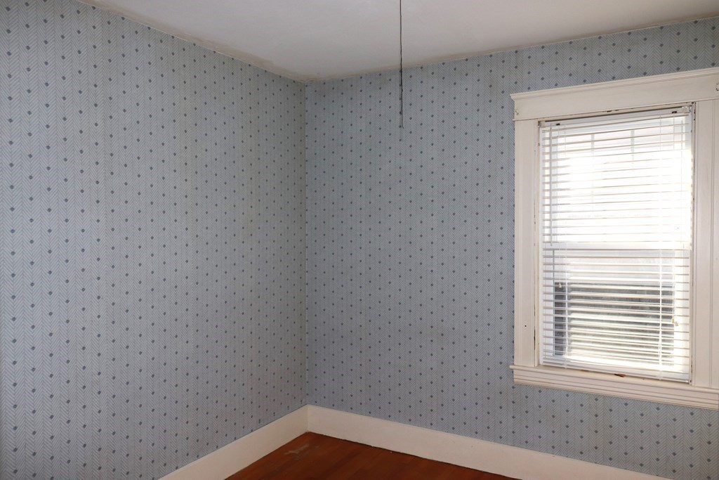 29 Guild Road Worcester, MA 01602 - Photo 9 of 16 Gallery Image 9