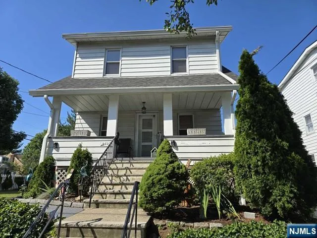 $3,325 | 943 Van Houten Avenue, Clifton, NJ 07013
