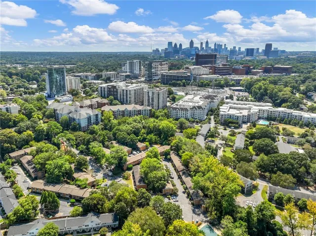 $2,250 | 115 Biscayne Drive Northwest, Unit C3, Atlanta, GA 30309