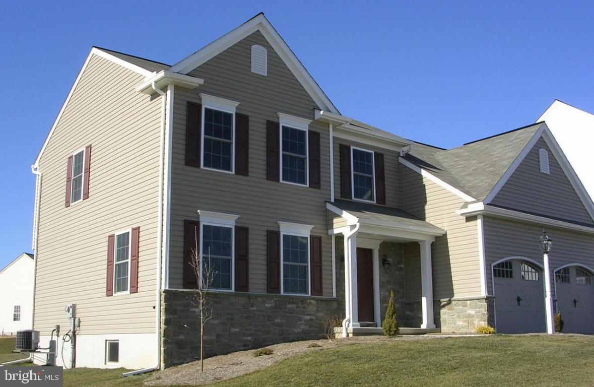 649 Hamaker Road, Unit 13 Manheim, PA 17545 - Photo 1 of 13