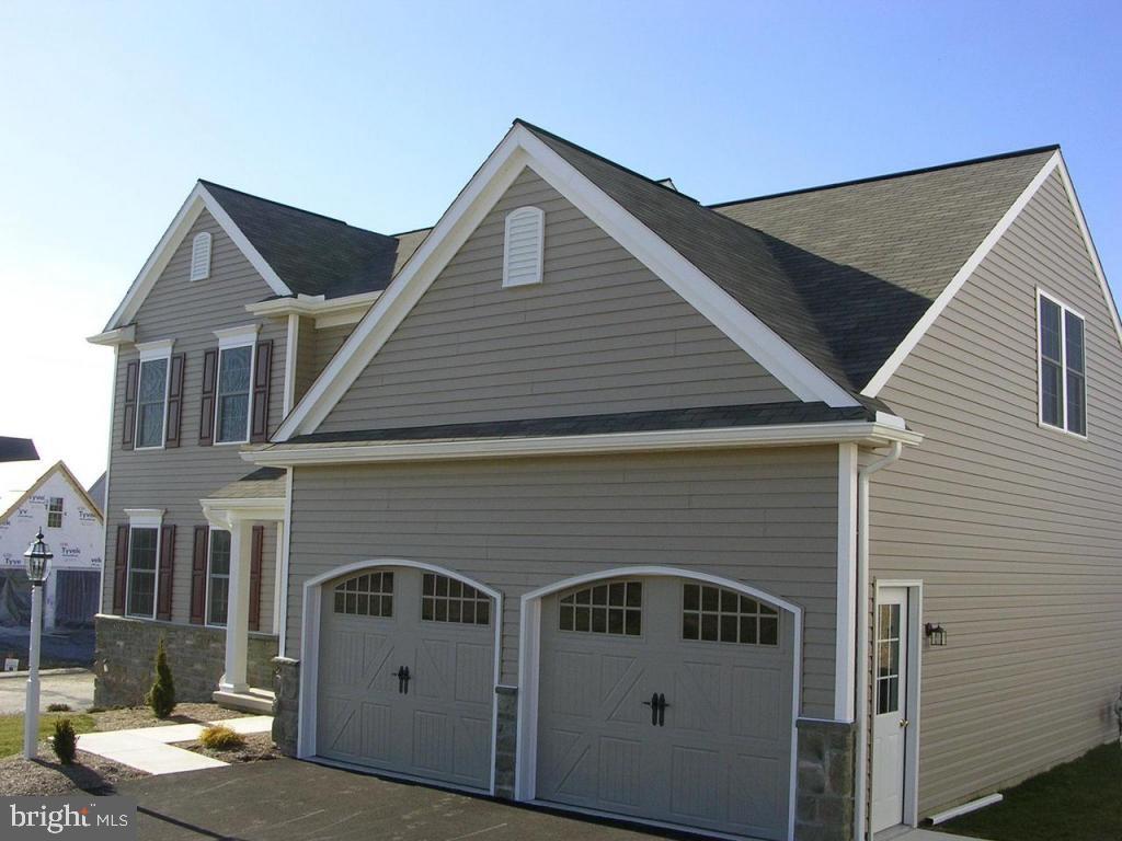 649 Hamaker Road, Unit 13 Manheim, PA 17545 - Photo 2 of 13
