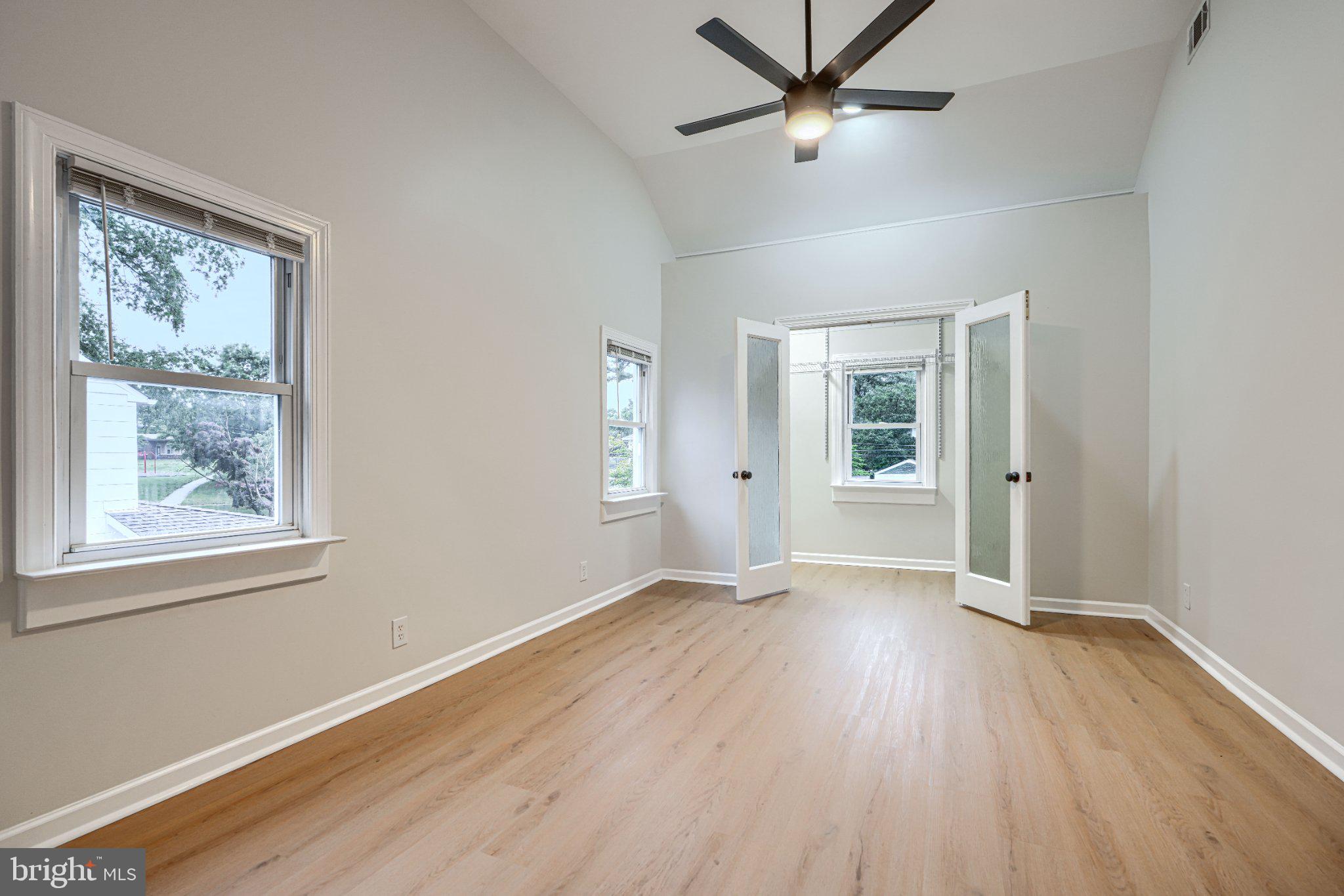 143 Rigdon Road Aberdeen, MD 21001 - Photo 31 of 57 Bright and airy room with charm.