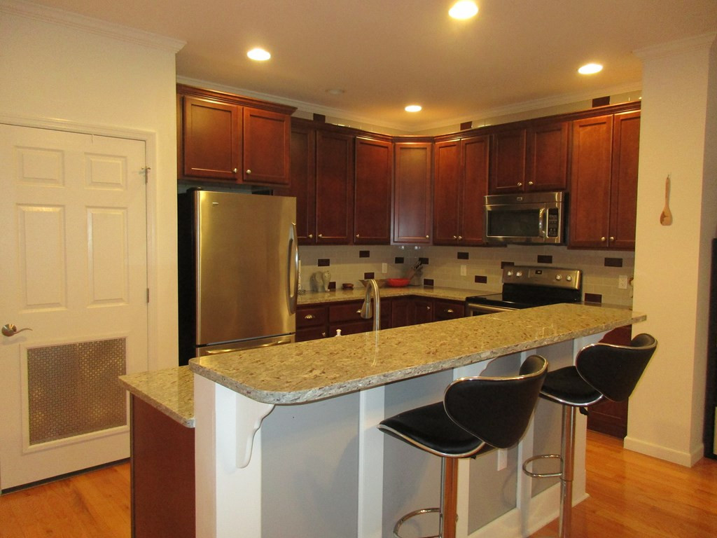 62 Club Road, Unit 204 Plattsburgh, NY 12903 - Photo 8 of 24 Gallery Image 8