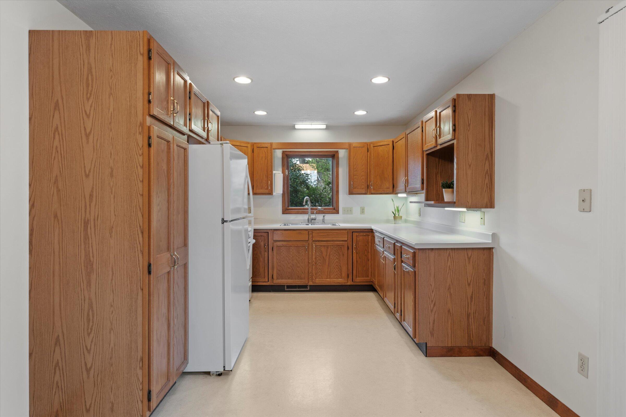 1931 River Bluff Road Niles, MI 49120 - Photo 8 of 28 08-DSC08460