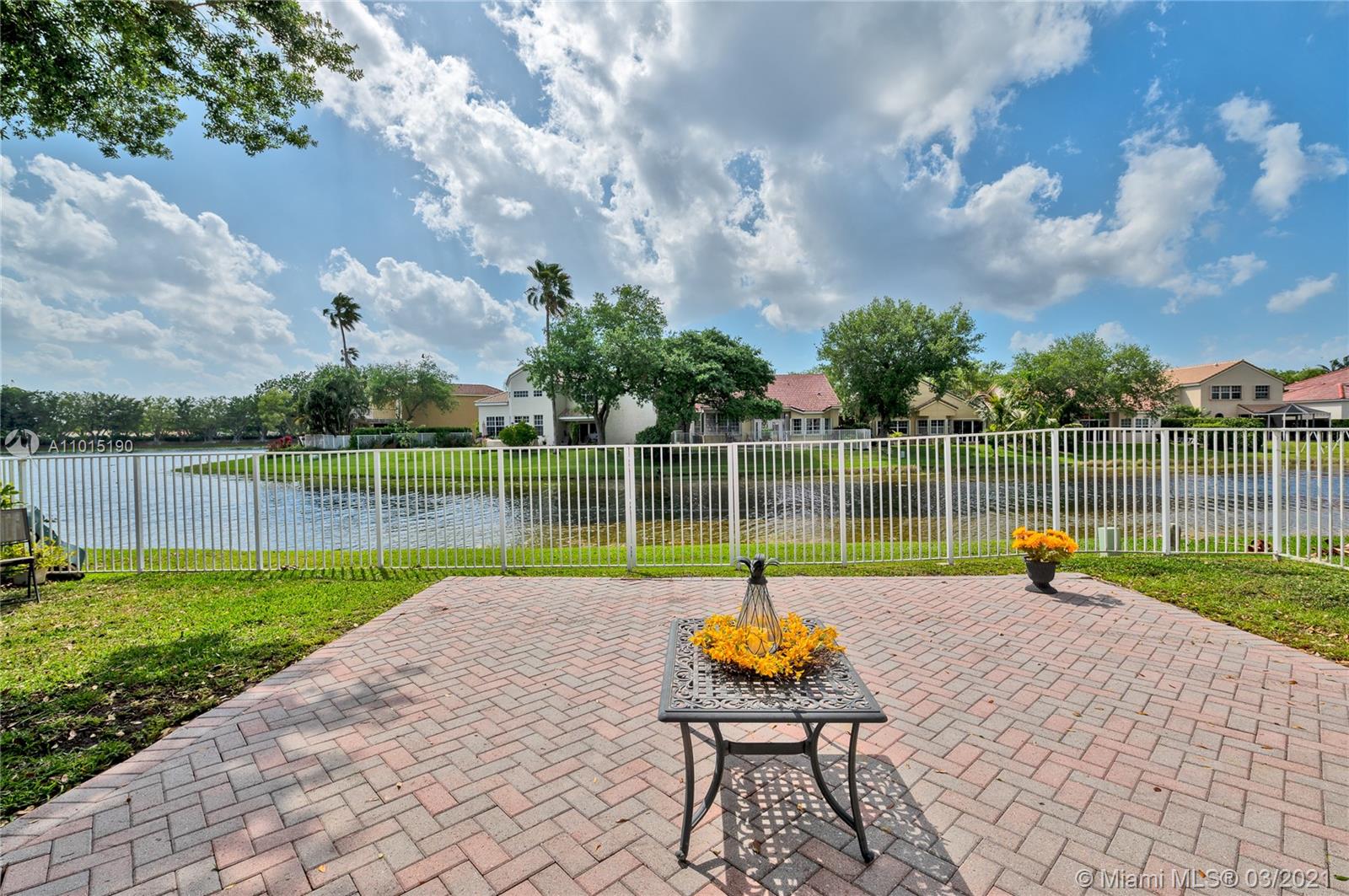 1480 Seabay Road Weston, FL 33326 - Photo 17 of 25 Gallery Image 17