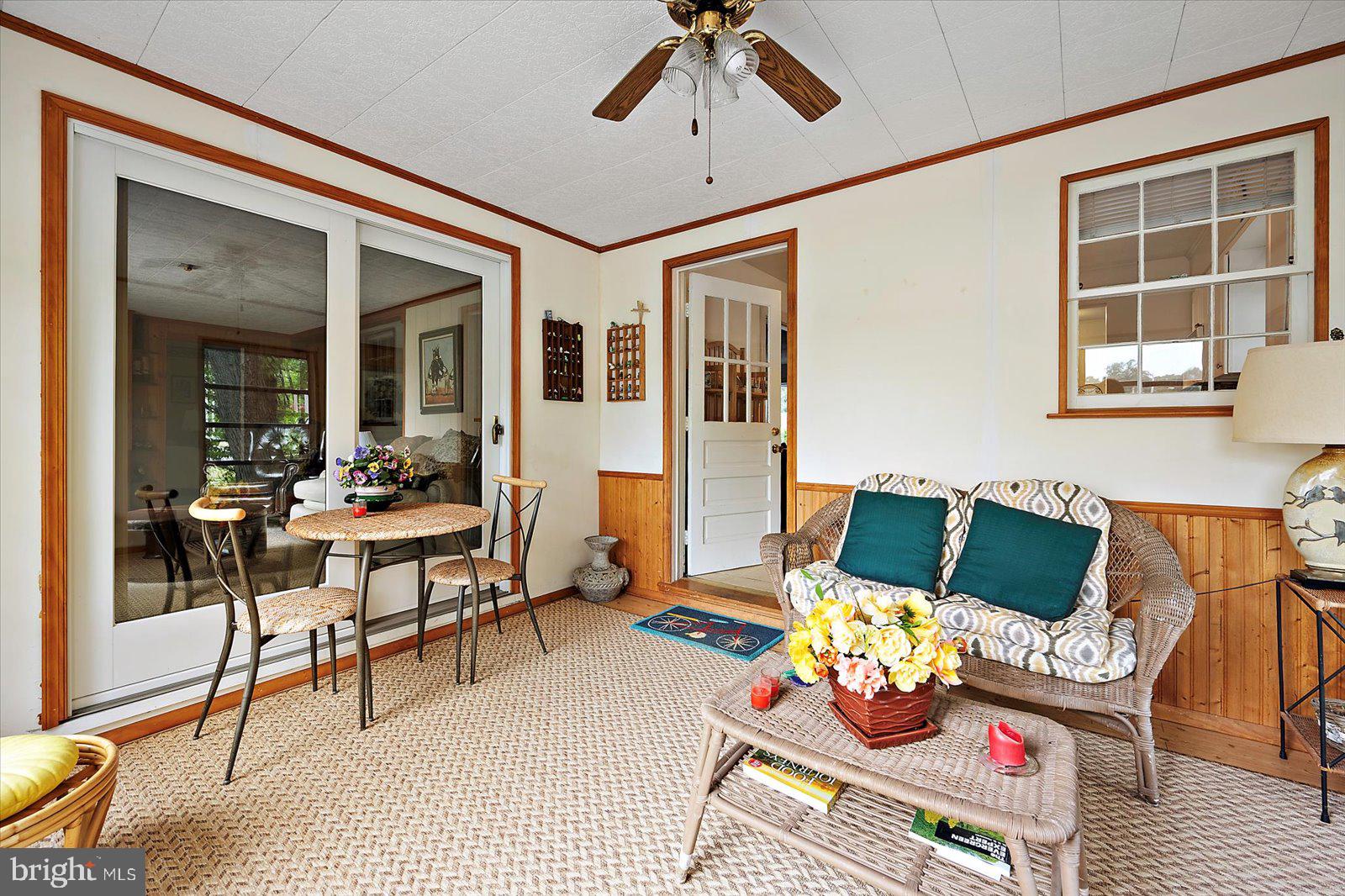 1001 Riverside Drive Salisbury, MD 21801 - Photo 18 of 47 a living room with furniture and a table