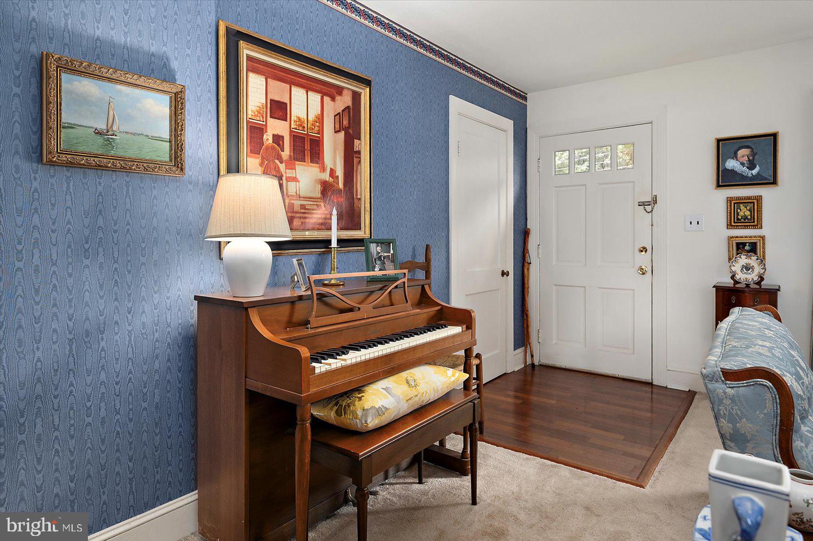 1001 Riverside Drive Salisbury, MD 21801 - Photo 2 of 47 a living room with furniture
