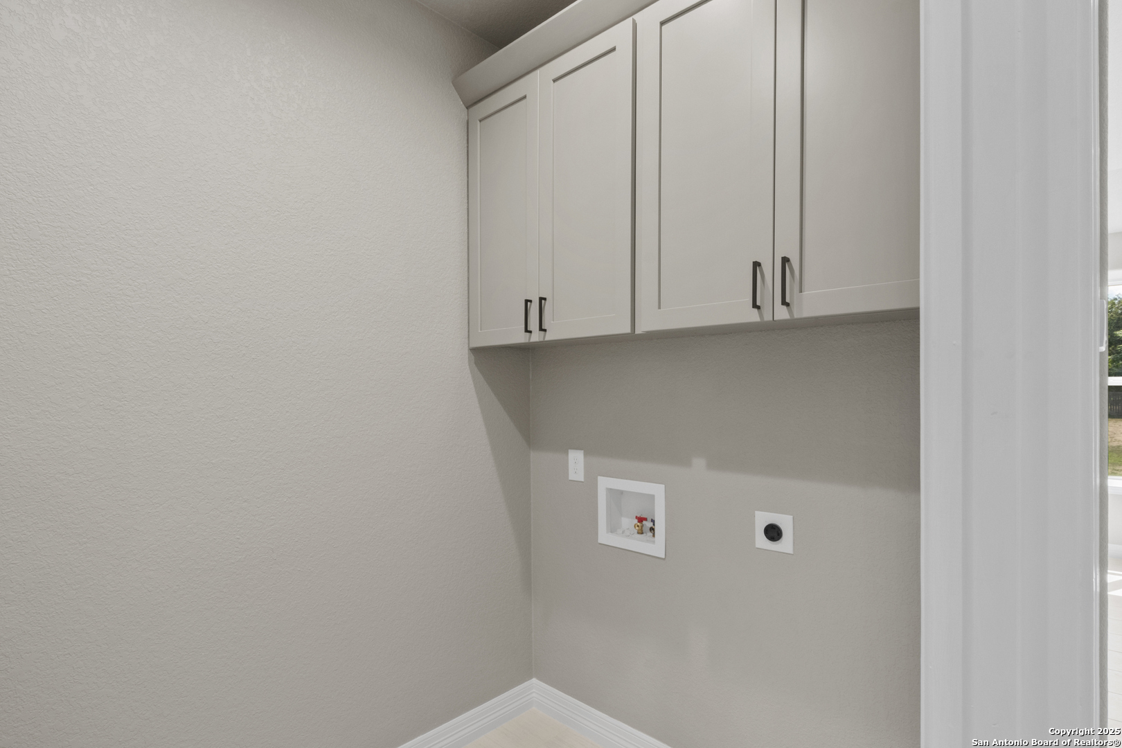 109 Sutton Place Uvalde, TX 78801 - Photo 19 of 29