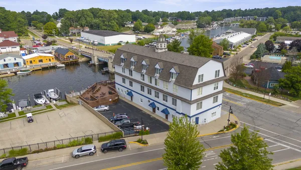 $599,000 | 532 Dyckman Avenue, Unit B1A, South Haven, MI 49090