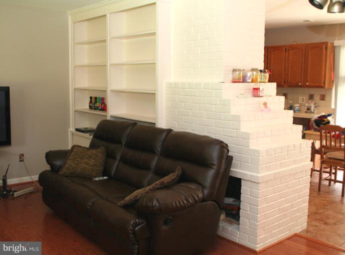 7405 Exmore Street Springfield, VA 22150 - Photo 20 of 20 Living Room