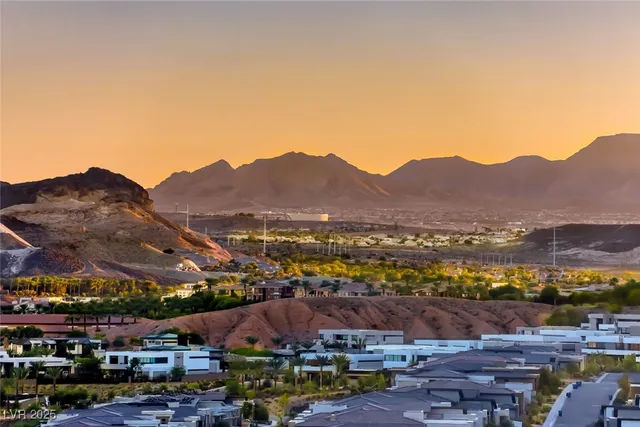 $6,450 | 375 Portus Delphini Court, Henderson, NV 89011