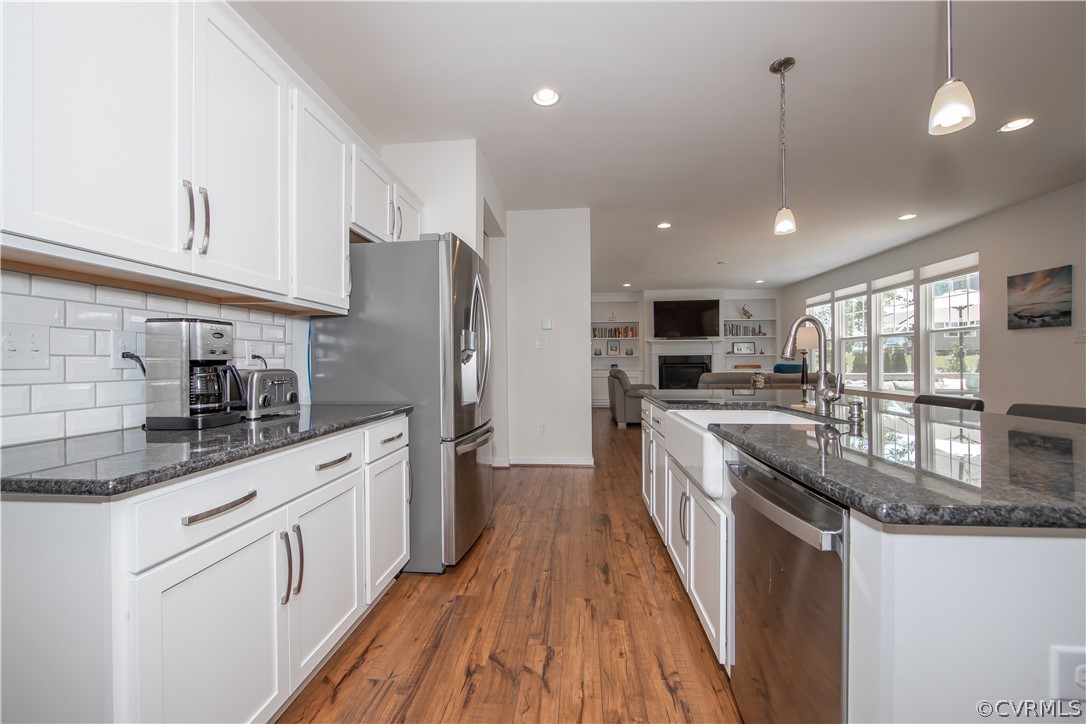15525 Wolfboro Road Chesterfield, VA 23832 - Photo 3 of 35 Kitchen looking toward family room.