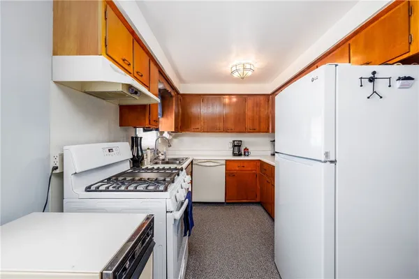 $225,000 | 118 Clooney Drive, Henrietta, NY 14467
