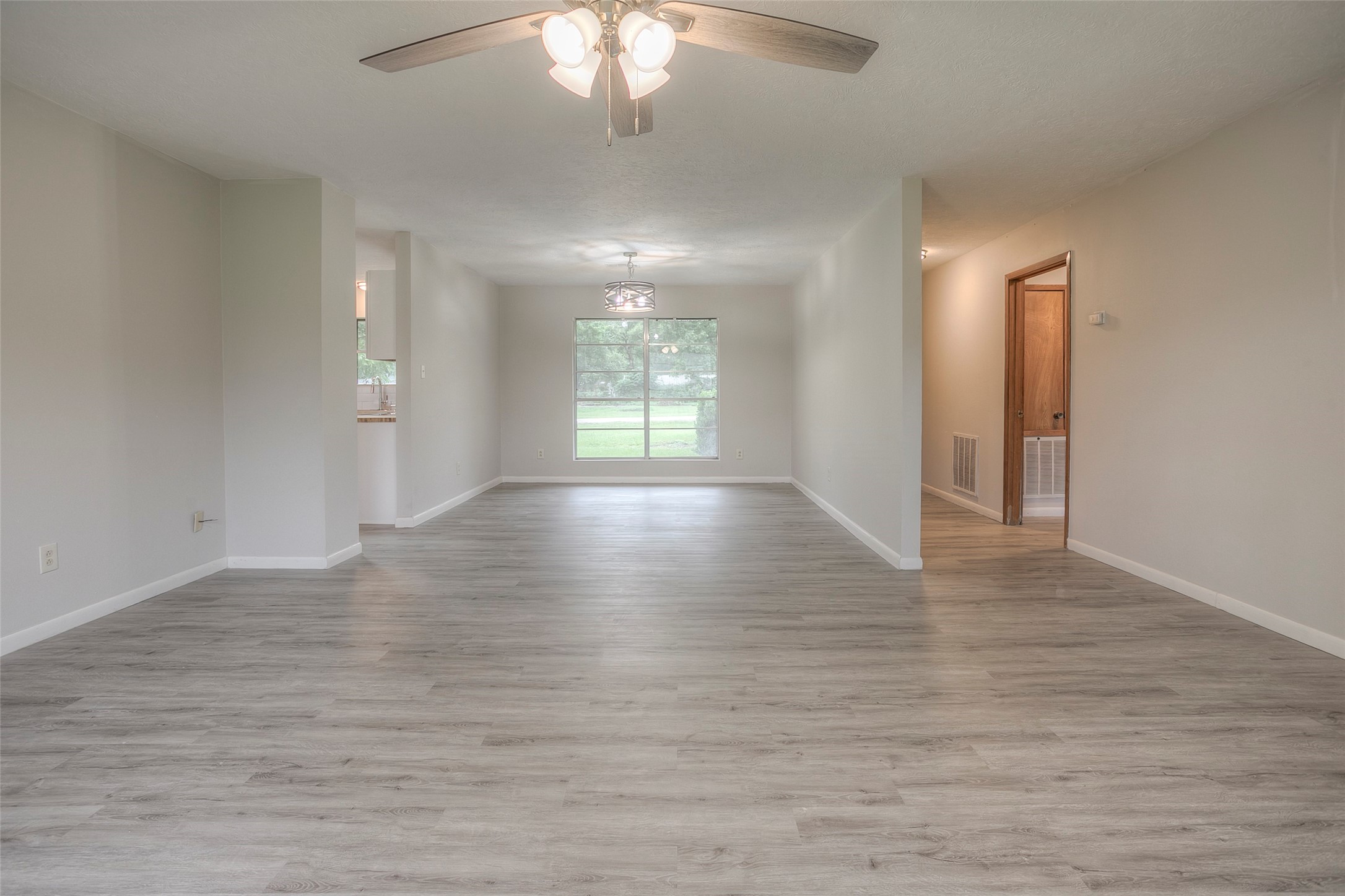 493 Lawrence Road Trinity, TX 75862 - Photo 5 of 44