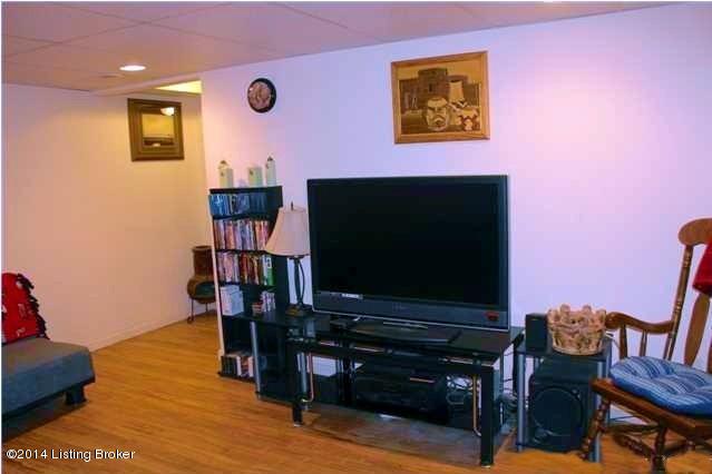 10618 Torrington Road Louisville, KY 40272 - Photo 15 of 23 21513c5fffbd08712264d30dff7b5cf49e013723