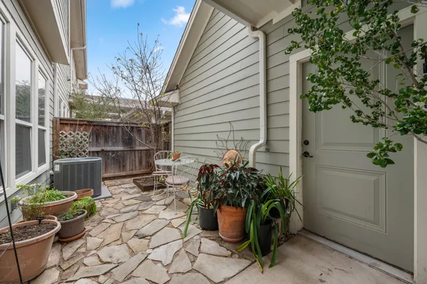 $689,000 | 2237 Zach Scott Street, Austin, TX 78723