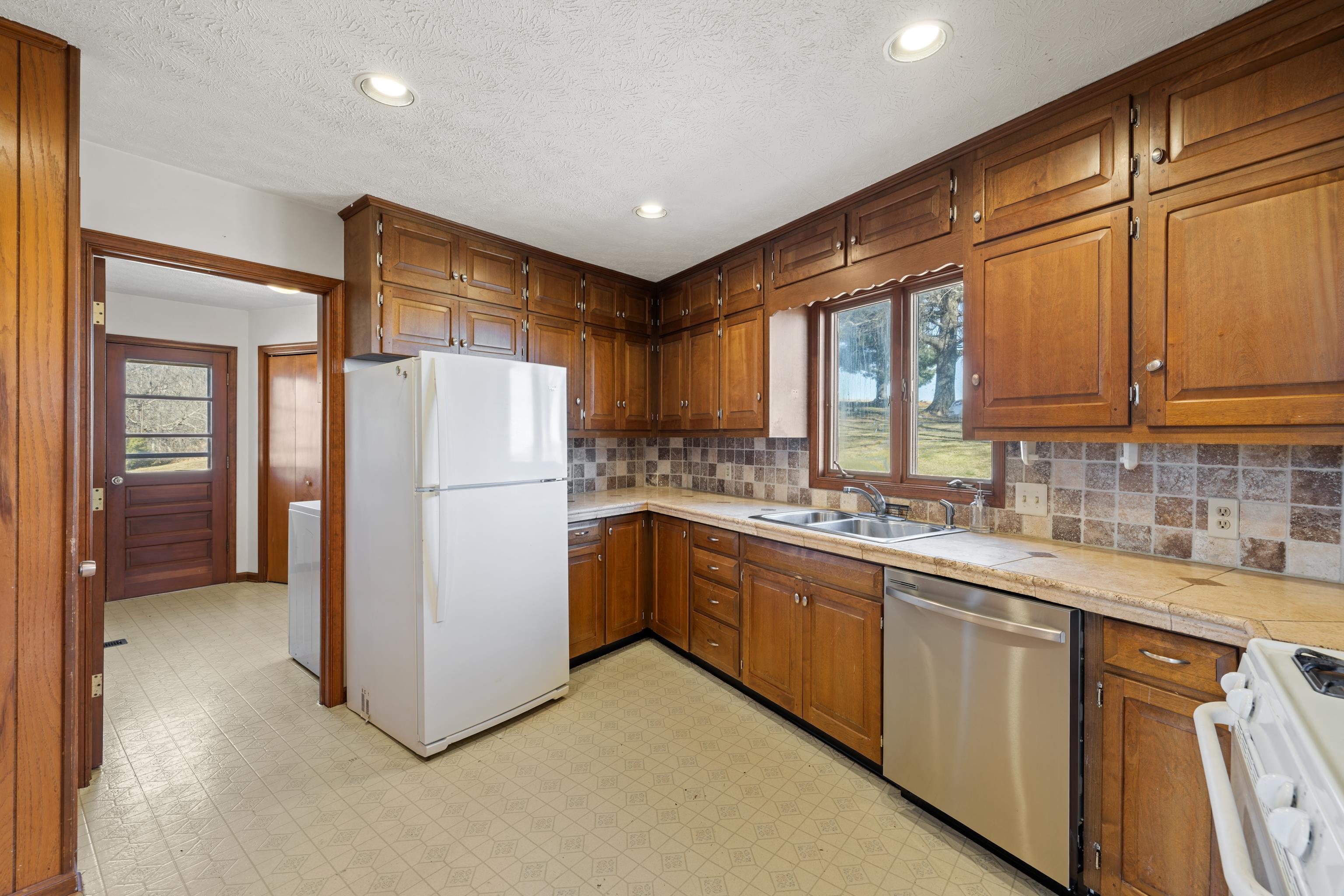 355 Fairburn Road Mount Solon, VA 22843 - Photo 19 of 74