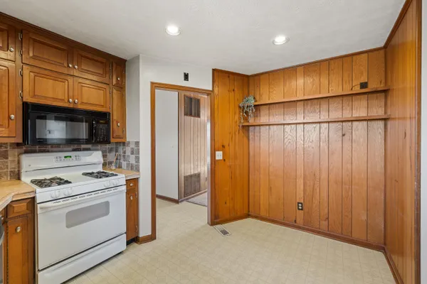 $399,900 | 355 Fairburn Road, Mount Solon, VA 22843