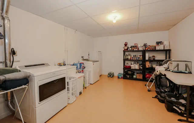 $385,000 | 192 Karatzas Avenue, Manchester, NH 03104