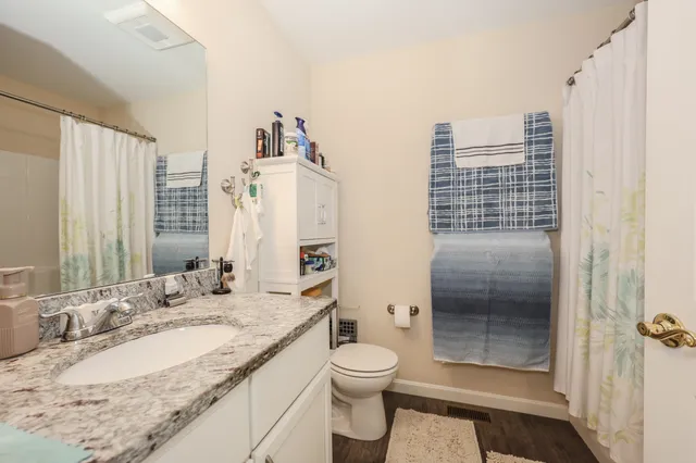 $385,000 | 192 Karatzas Avenue, Manchester, NH 03104