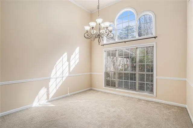 a view of entryway with window