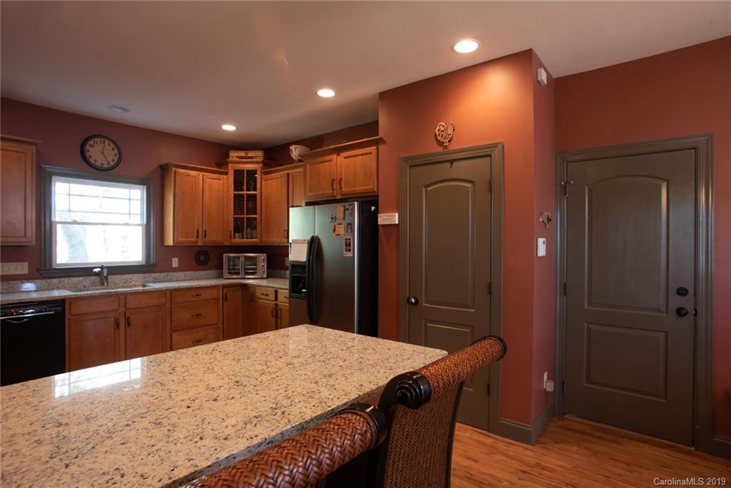 37 Noble Road Fairview, NC 28730 - Photo 12 of 26 Gallery Image 12