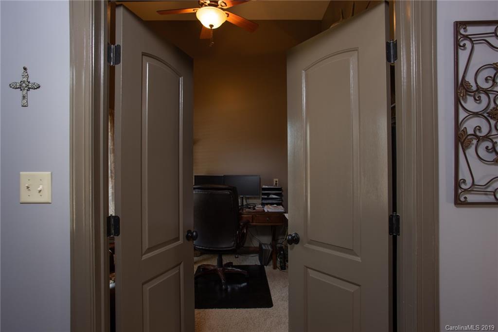 37 Noble Road Fairview, NC 28730 - Photo 5 of 26 Gallery Image 5