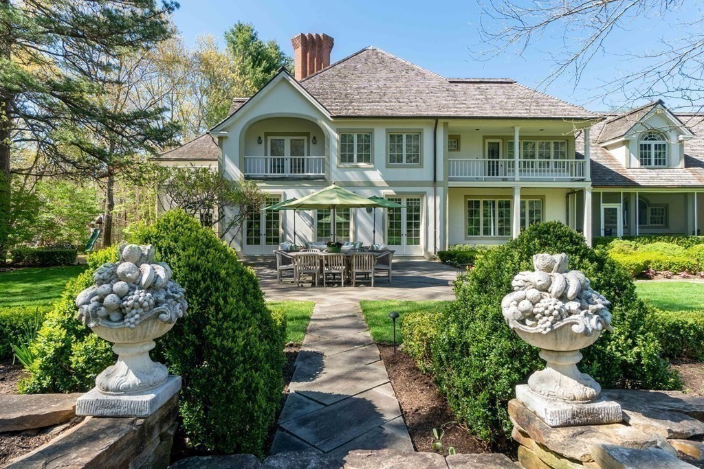 80 Ridgewood Road Attleboro, MA 02703 - Photo 23 of 35