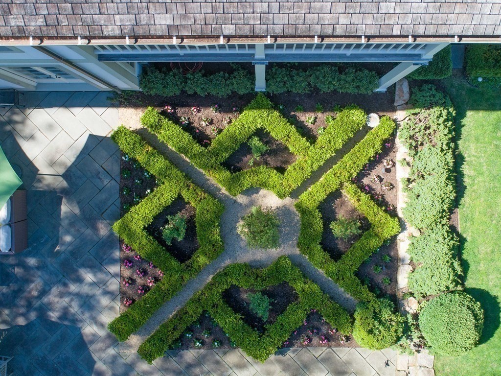 80 Ridgewood Road Attleboro, MA 02703 - Photo 24 of 35