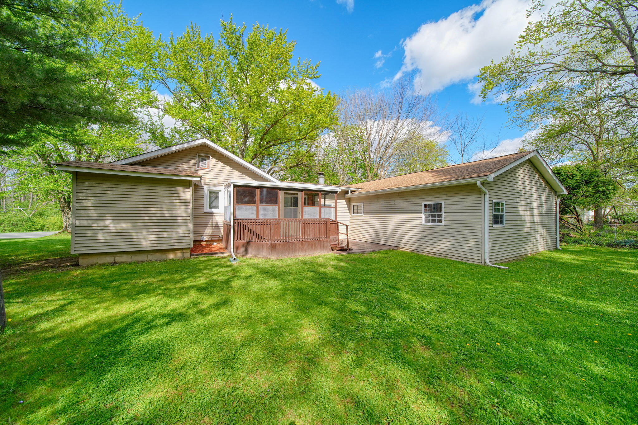 5140 Clinton Road Jackson, MI 49201 - Photo 11 of 45 10-web-or-mls-DSC00352_HDR